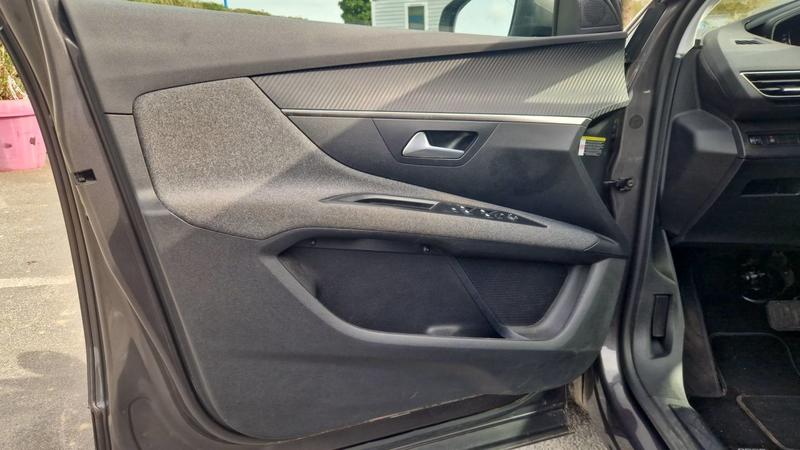 Peugeot 3008 II 1.5 BlueHDi 130 Eat8 Active Business