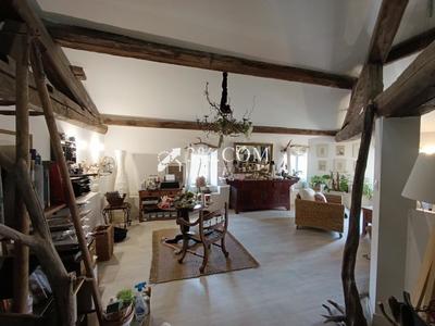 Appartement - 176 m² - 3 pièces