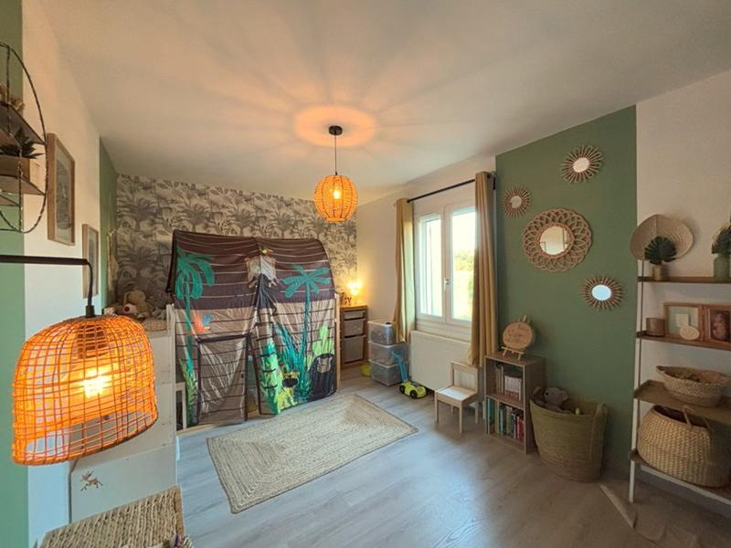 Maison - 170 m² - 9 pièces