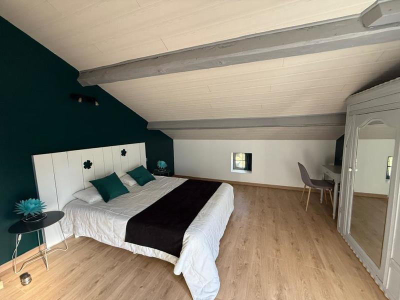 Maison - 211 m² - 8 pièces