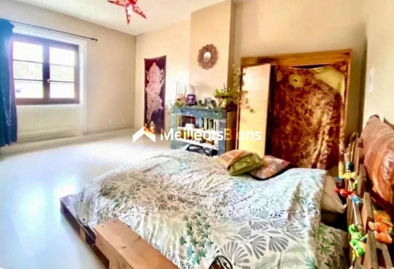 Appartement ancien - 92 m² - 3 pièces