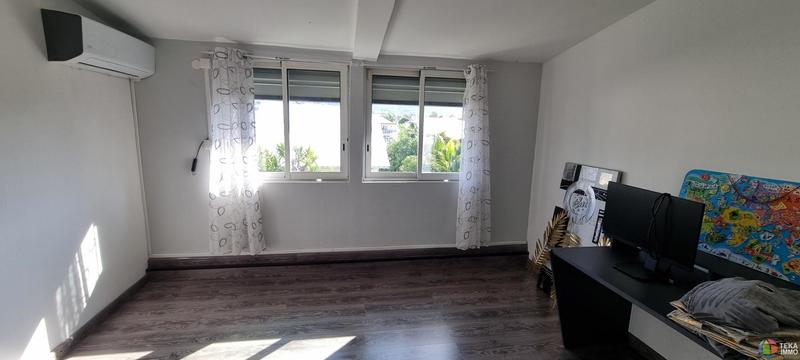 Villa - 255 m² - 6 pièces