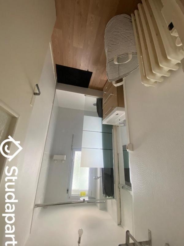 Chambre - 9 m² - 1 pièce