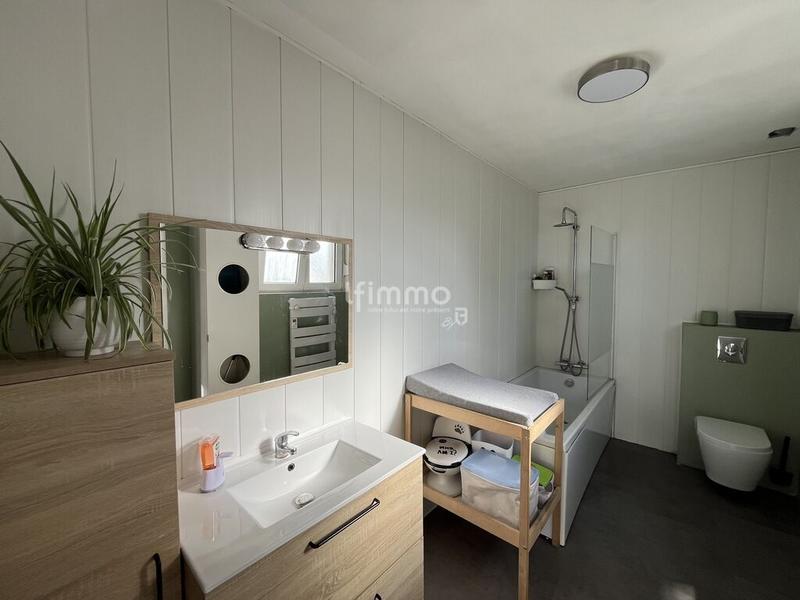 Maison - 189 m² - 8 pièces