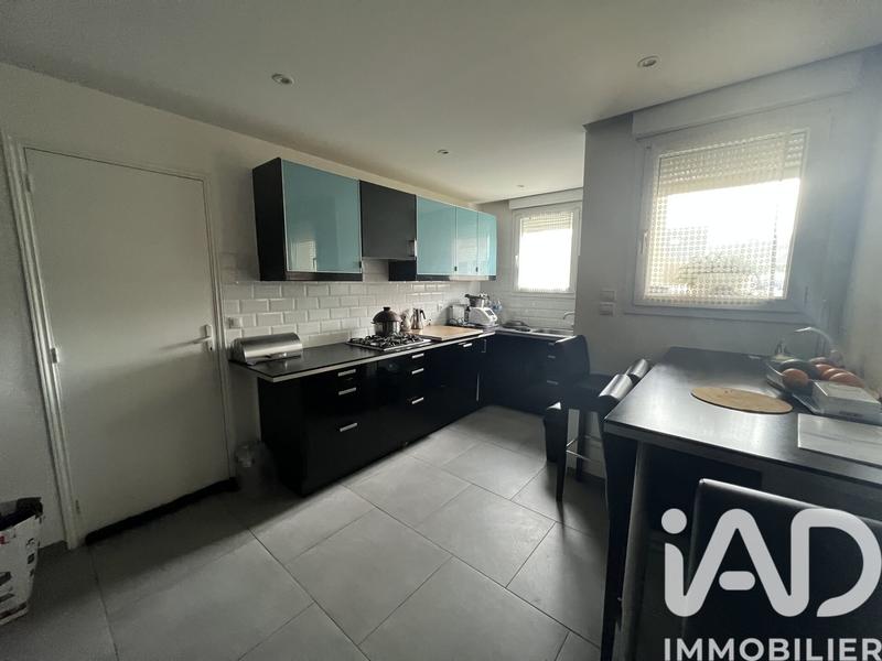 Maison - 180 m² - 8 pièces