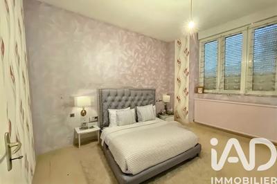 Maison - 165 m² - 8 pièces