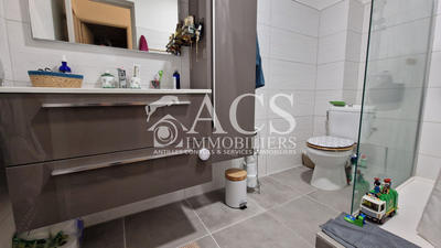 Appartement - 100 m² - 5 pièces