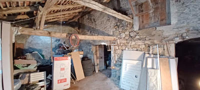 Maison - 380 m² - 3 pièces