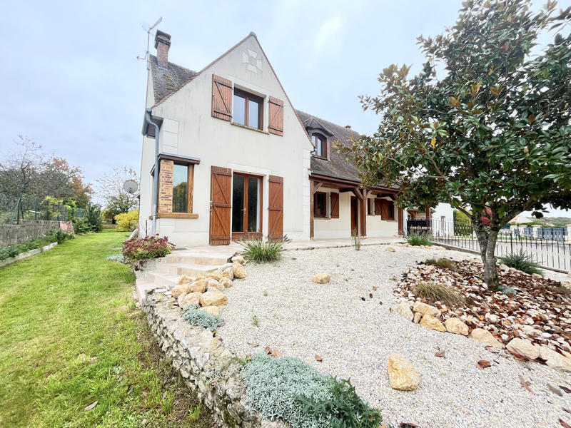 Maison - 230 m² - 8 pièces