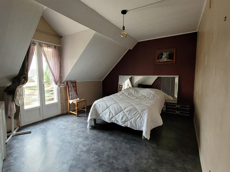 Maison - 166 m² - 8 pièces