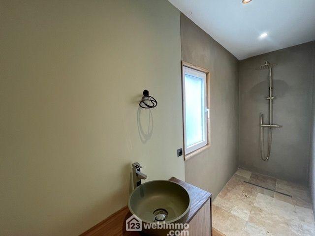 Maison - 92 m² - 5 pièces