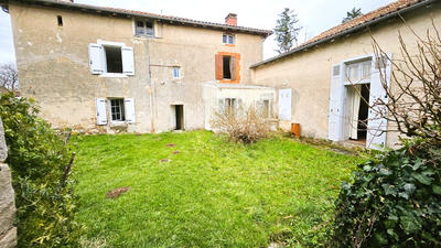 Maison - 180 m² - 11 pièces