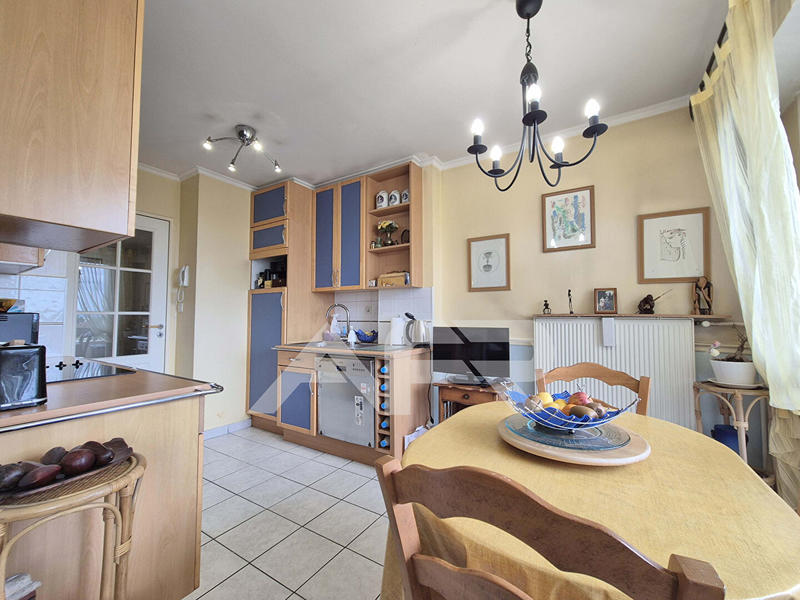 Appartement - 92 m² - 5 pièces