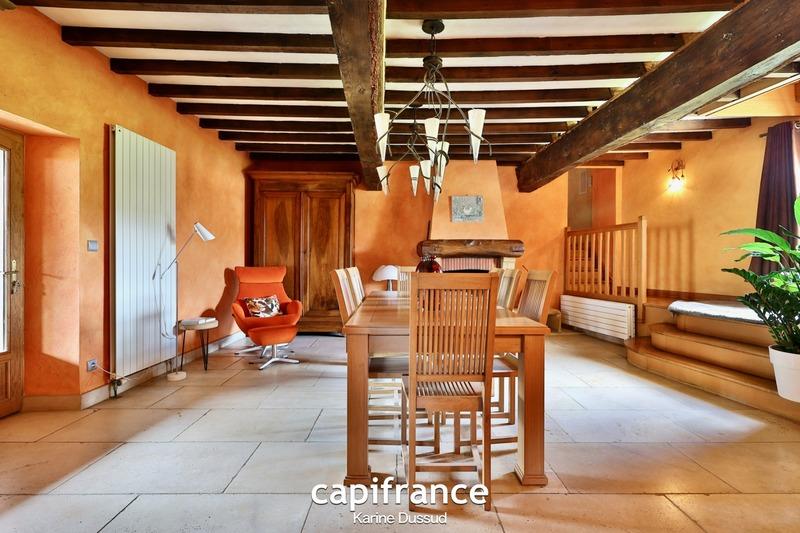 Maison - 220 m² - 7 pièces