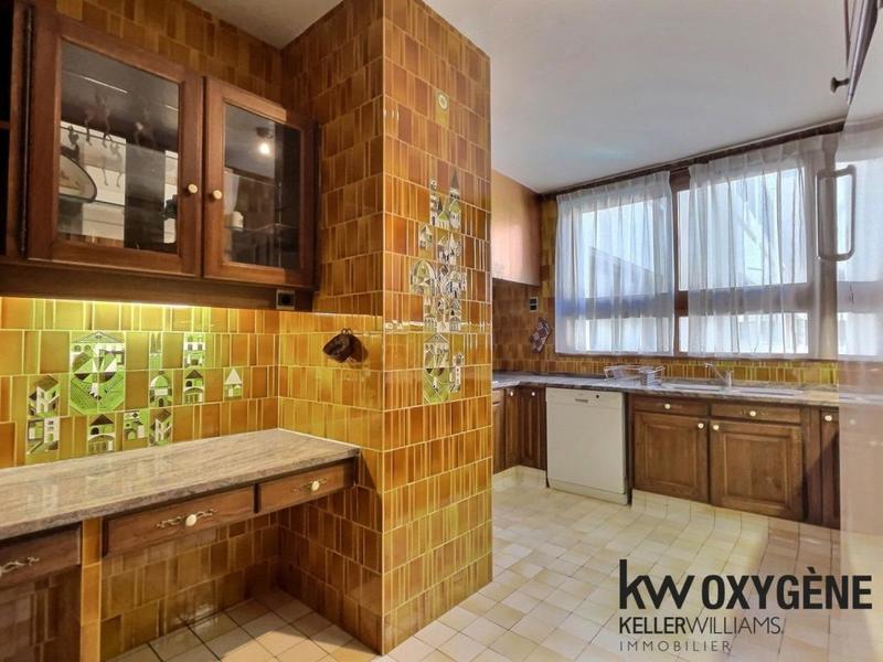 Appartement - 205 m² - 7 pièces