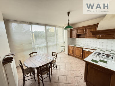 Appartement - 90 m² - 3 pièces