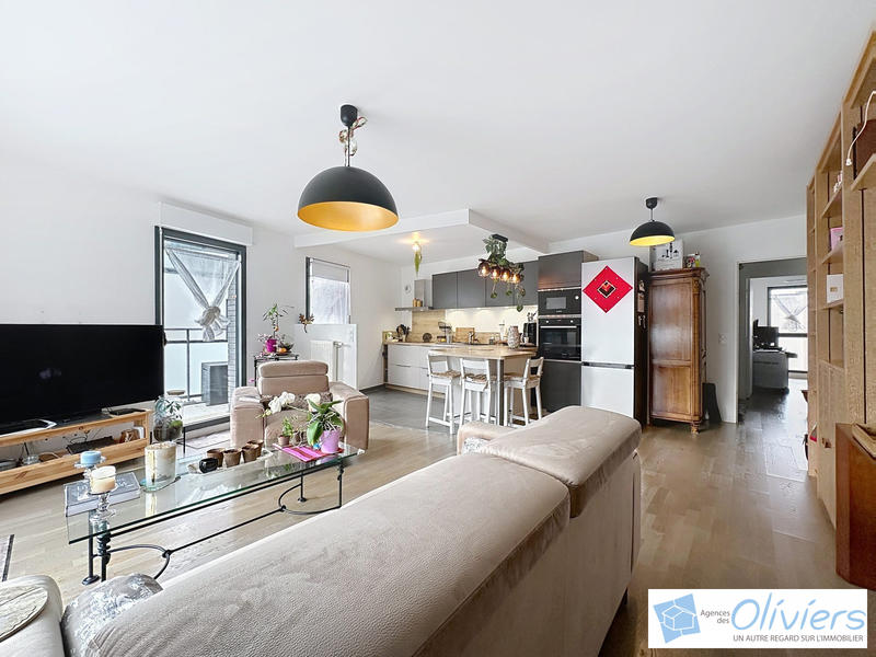 Appartement - 83 m² - 4 pièces