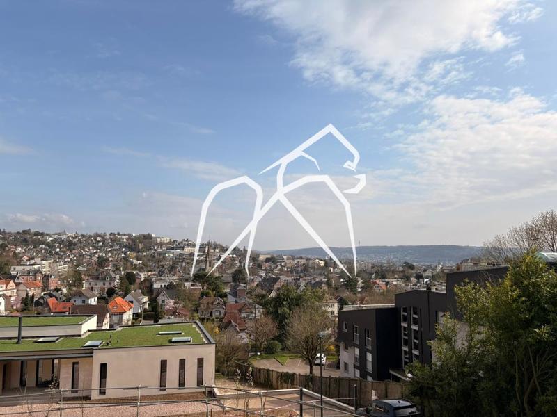 Appartement ancien - 98 m² - 3 pièces