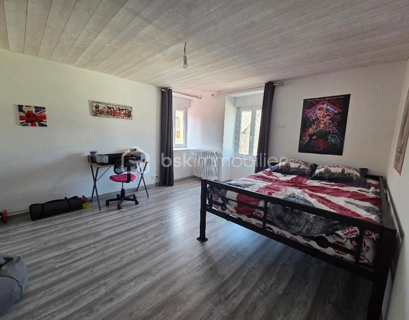 Maison de village - 254 m² - 10 pièces