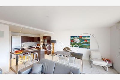 Appartement - 100 m² - 4 pièces