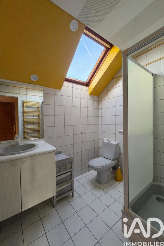 Maison - 214 m² - 8 pièces