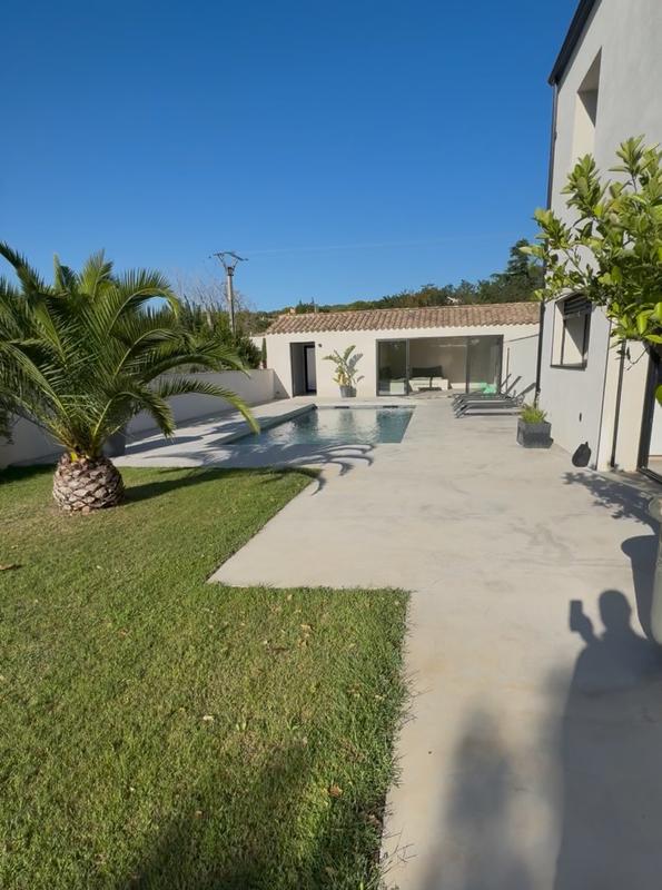 Maison - 200 m² - 4 pièces