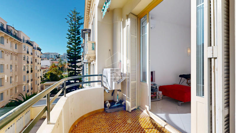 Appartement - 82 m² - 3 pièces