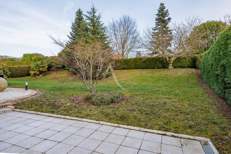 Maison - 186 m² - 6 pièces