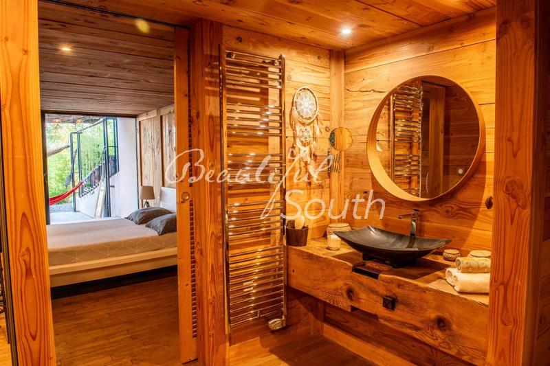 Maison - 230 m² - 5 pièces