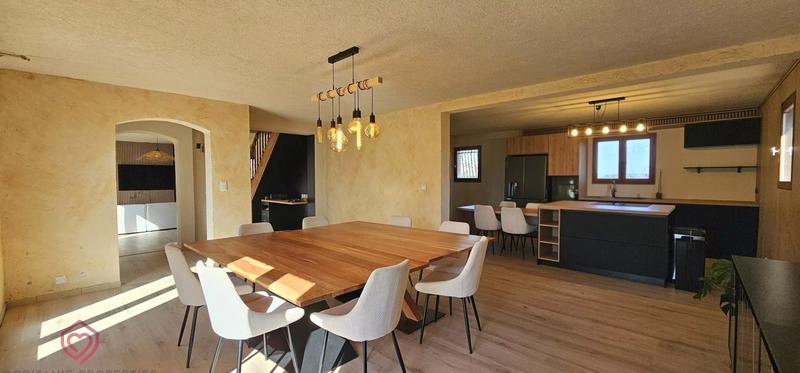 Maison de campagne - 210 m² - 8 pièces