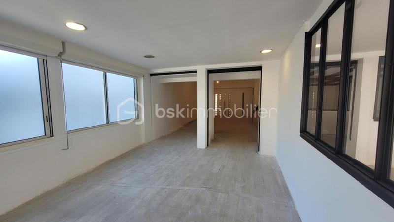 Local commercial - 140 m² - 6 pièces