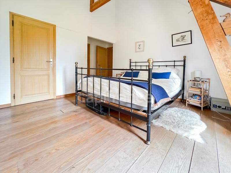 Propriété - 690 m² - 27 pièces