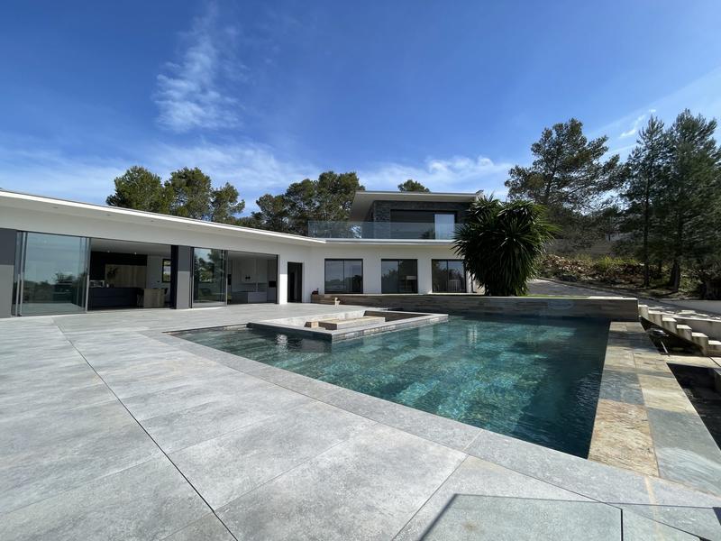 Maison contemporaine - 186 m² - 5 pièces