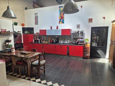 Maison - 362 m² - 8 pièces