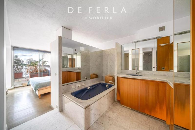 Appartement - 133 m² - 6 pièces