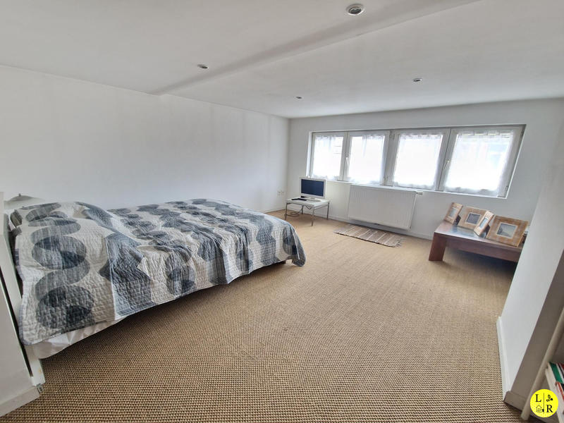 Appartement - 140 m² - 5 pièces