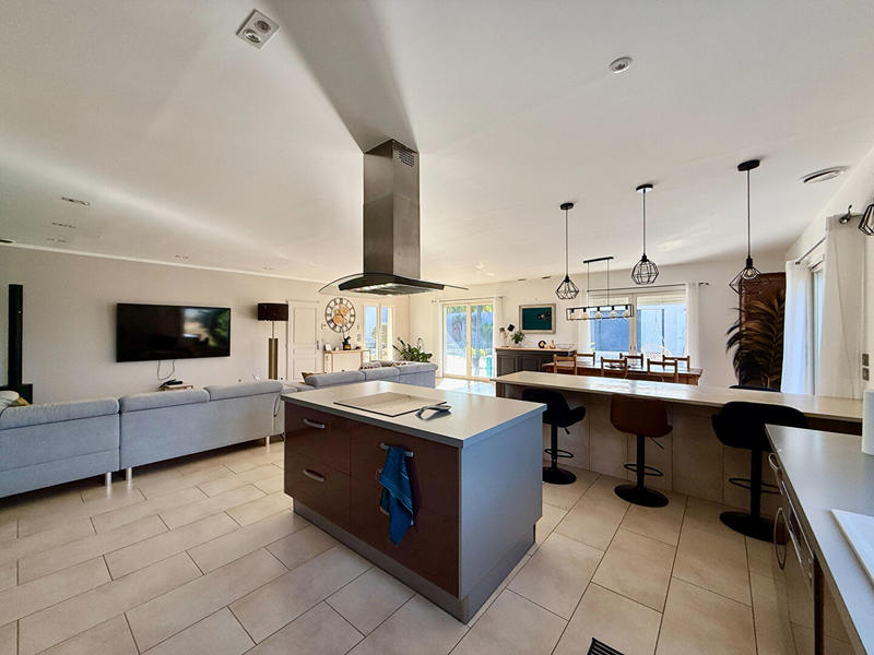 Maison - 170 m² - 5 pièces