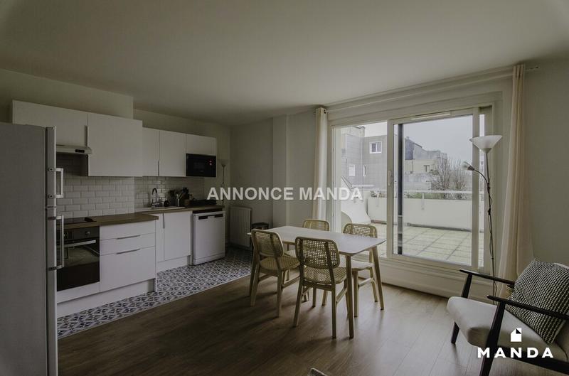 Chambre - 11 m² - 4 pièces