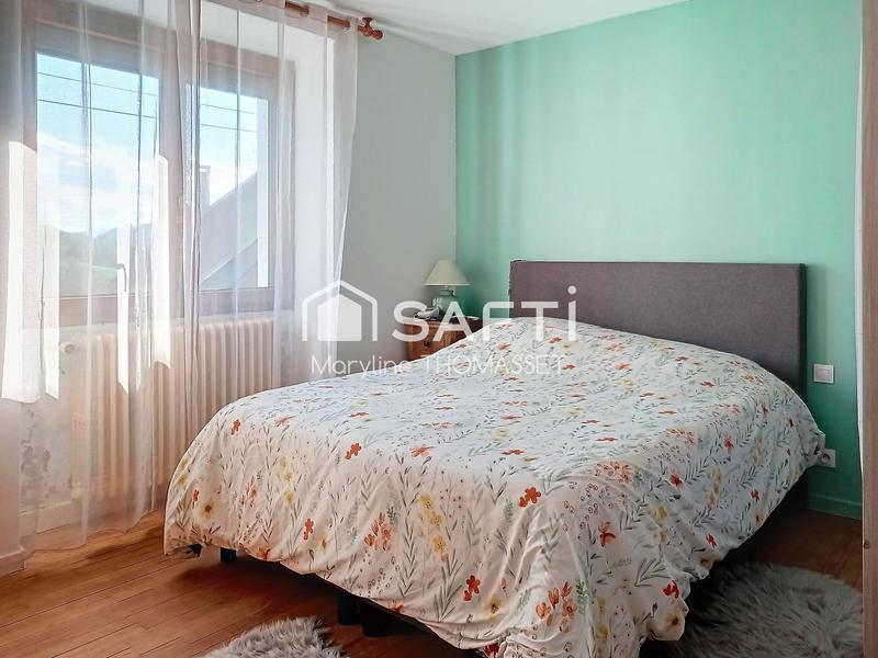 Maison - 260 m² - 4 pièces