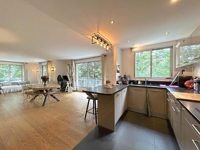 Appartement - 93 m² - 4 pièces