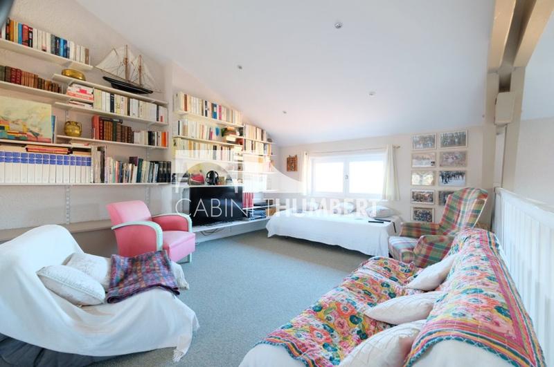 Maison - 214 m² - 7 pièces