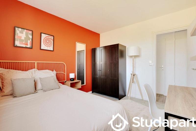 Chambre - 10 m² - 1 pièce