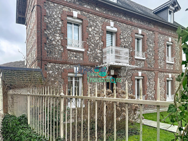 Maison - 128 m² - 4 pièces