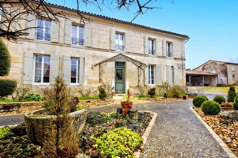 Immeuble - 350 m² - 11 pièces