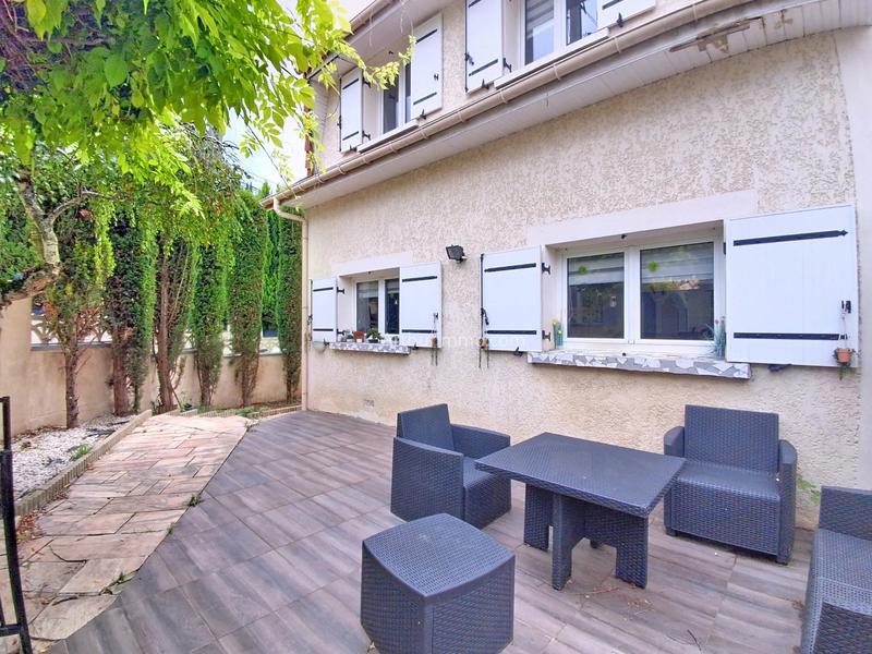 Maison - 136 m² - 7 pièces