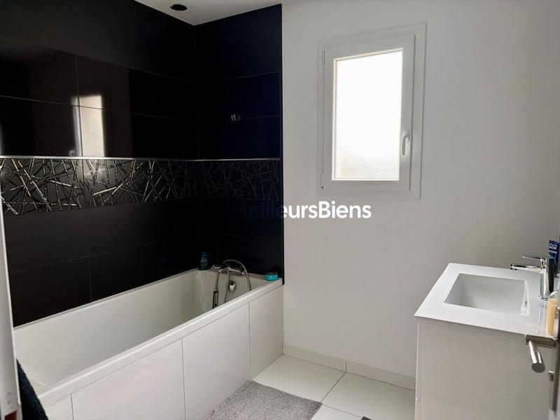 Pavillon - 121 m² - 6 pièces