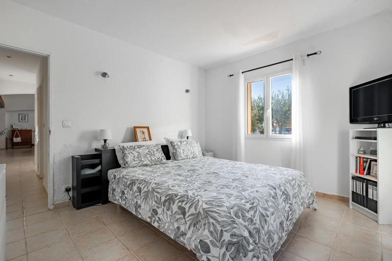 Maison - 180 m² - 5 pièces