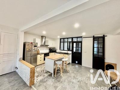 Maison - 250 m² - 8 pièces