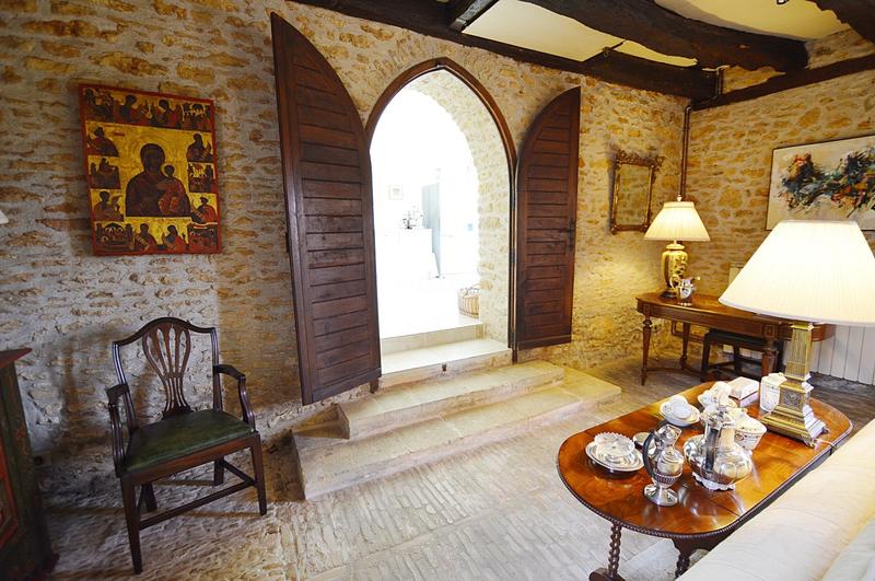 Propriété - 287 m² - 13 pièces