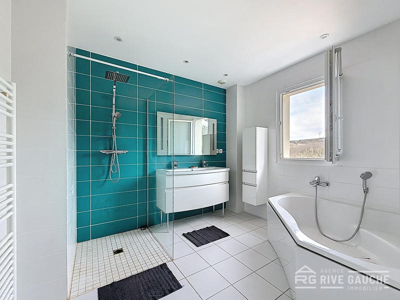 Maison - 135 m² - 5 pièces